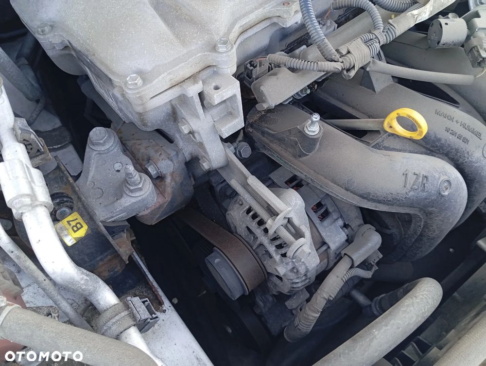 Toyota Auris 1.6 Premium - 19