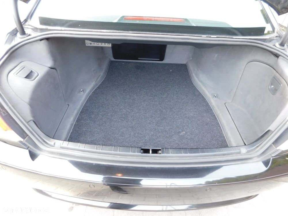 BMW Seria 7 745Li - 14