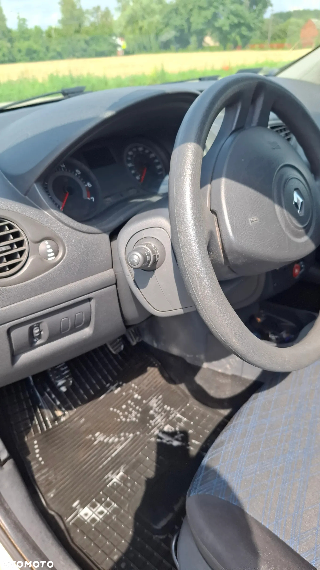 Renault Clio 1.2 16V Authentique - 24