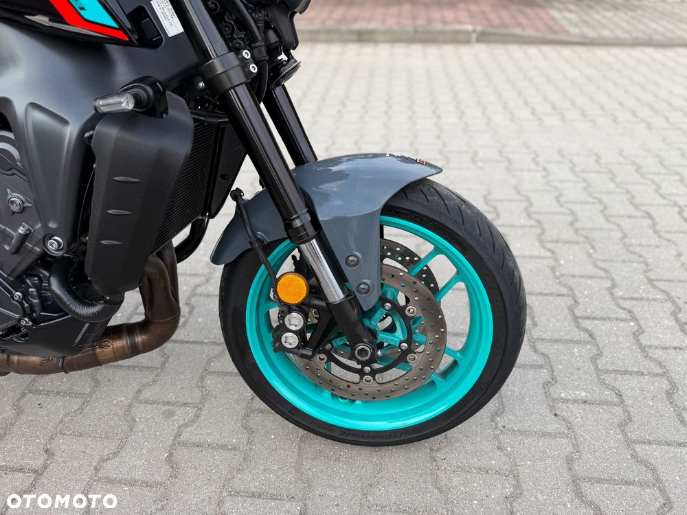 Yamaha MT - 5