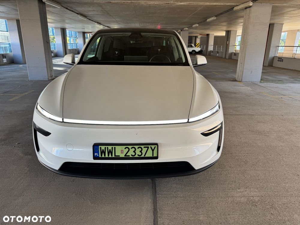 Tesla Model Y - 2