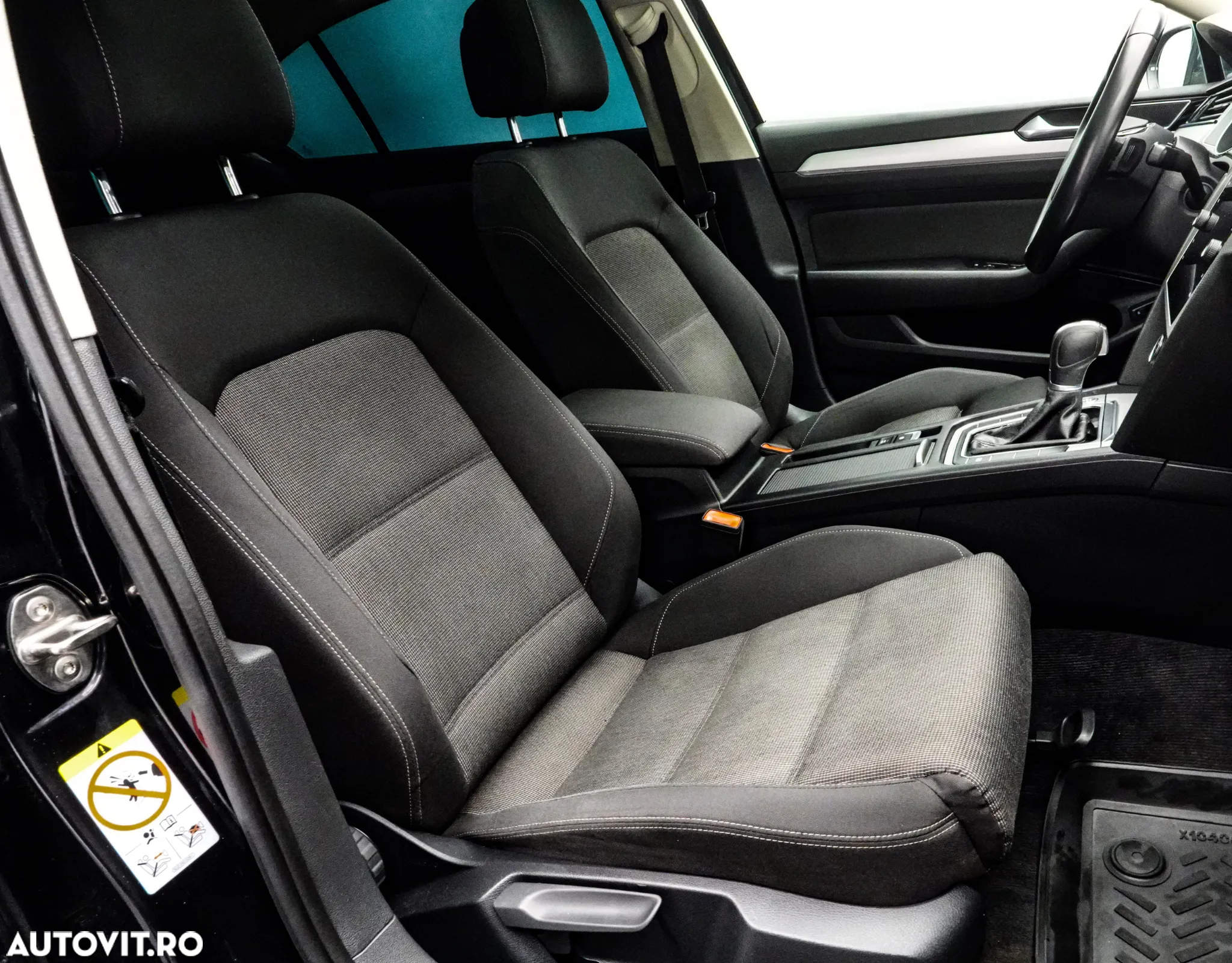 Volkswagen Passat 2.0 TDI DSG Comfortline - 16
