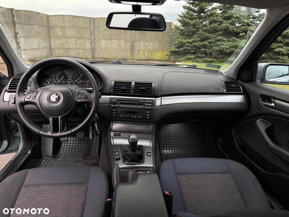 BMW Seria 3 320i - 5