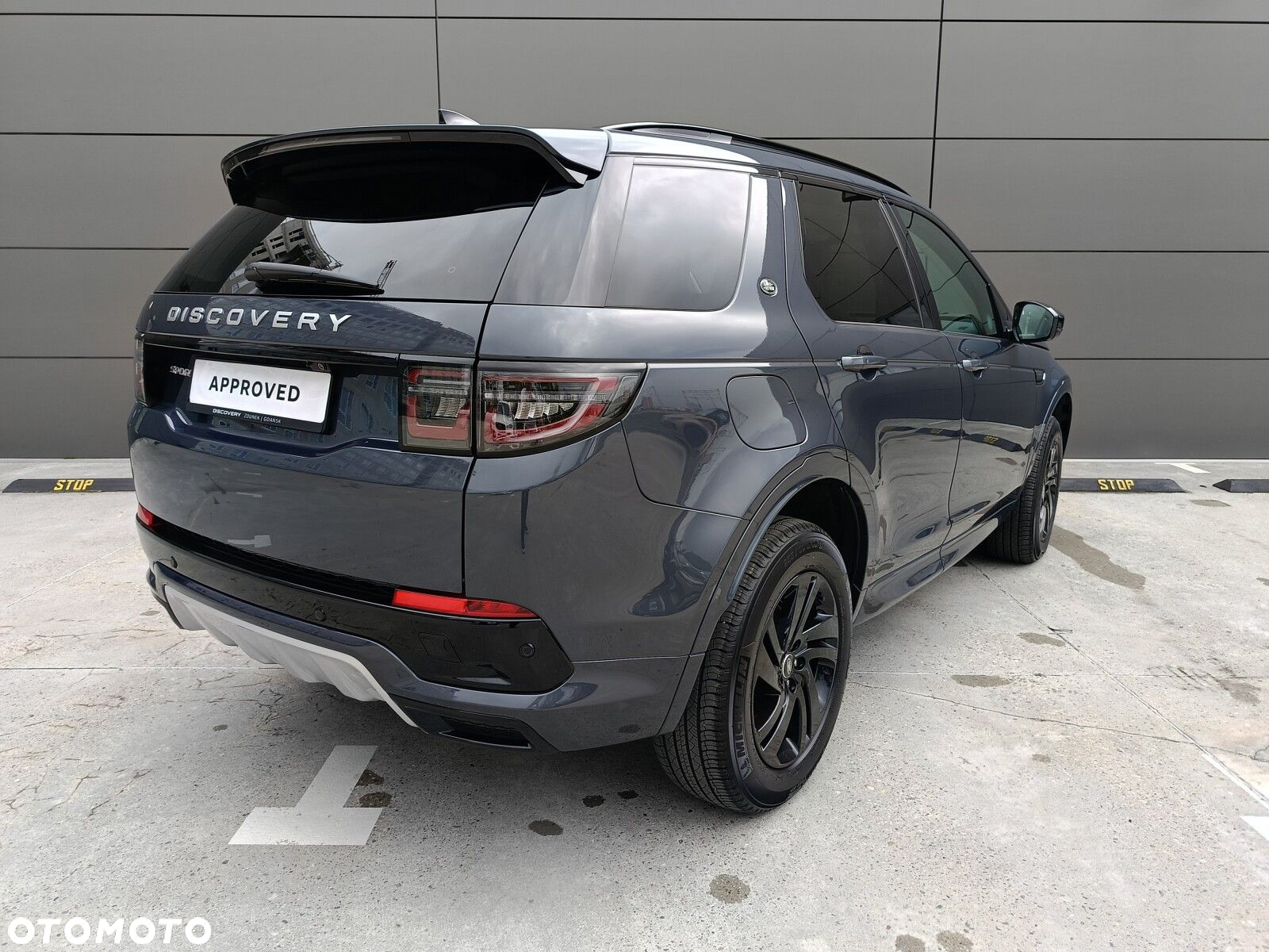 Land Rover Discovery Sport - 8