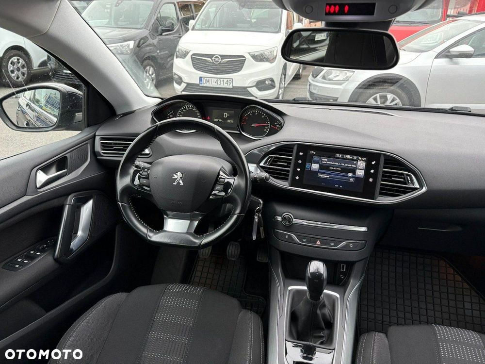 Peugeot 308 1.6 BlueHDi Style S&S - 33