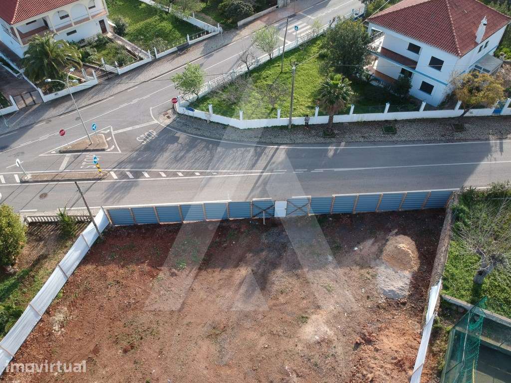 Terreno urbano para construção de 3 moradias em banda, em Benafim ,... - Grande imagem: 4/8
