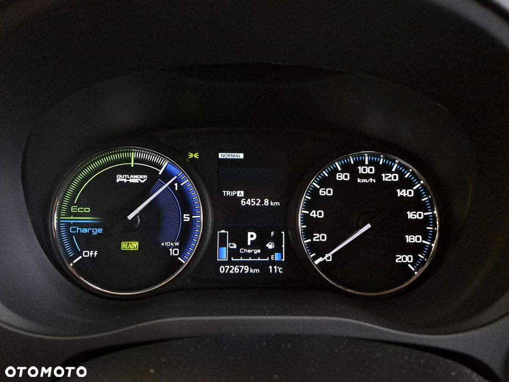 Mitsubishi Outlander - 33