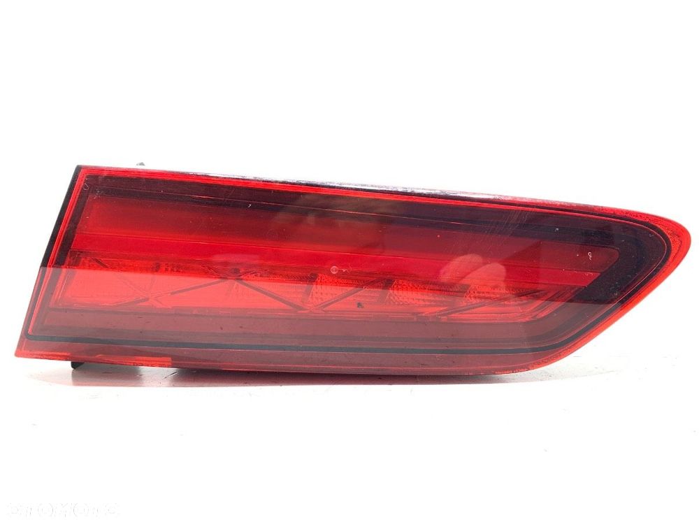 LAMPA TYŁ PRAWA WEWNĘTRZNA  SKODA KAROQ (NU7, ND7) 2017 - 2022 2.0 TSI 4x4 140 kW [190 KM] benzyna - 1