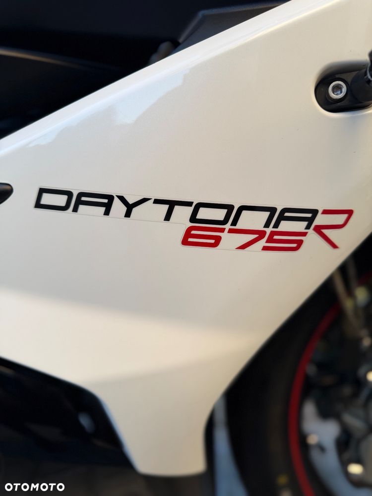Triumph Daytona - 17