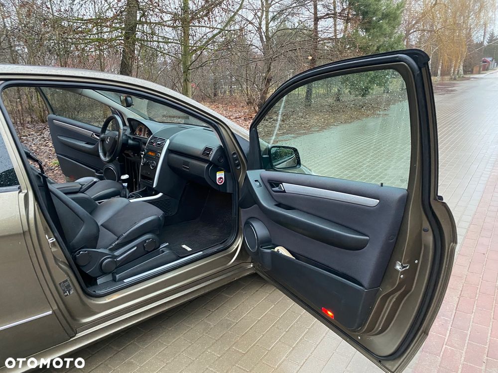 Mercedes-Benz Klasa A 200 Turbo Avantgarde - 15