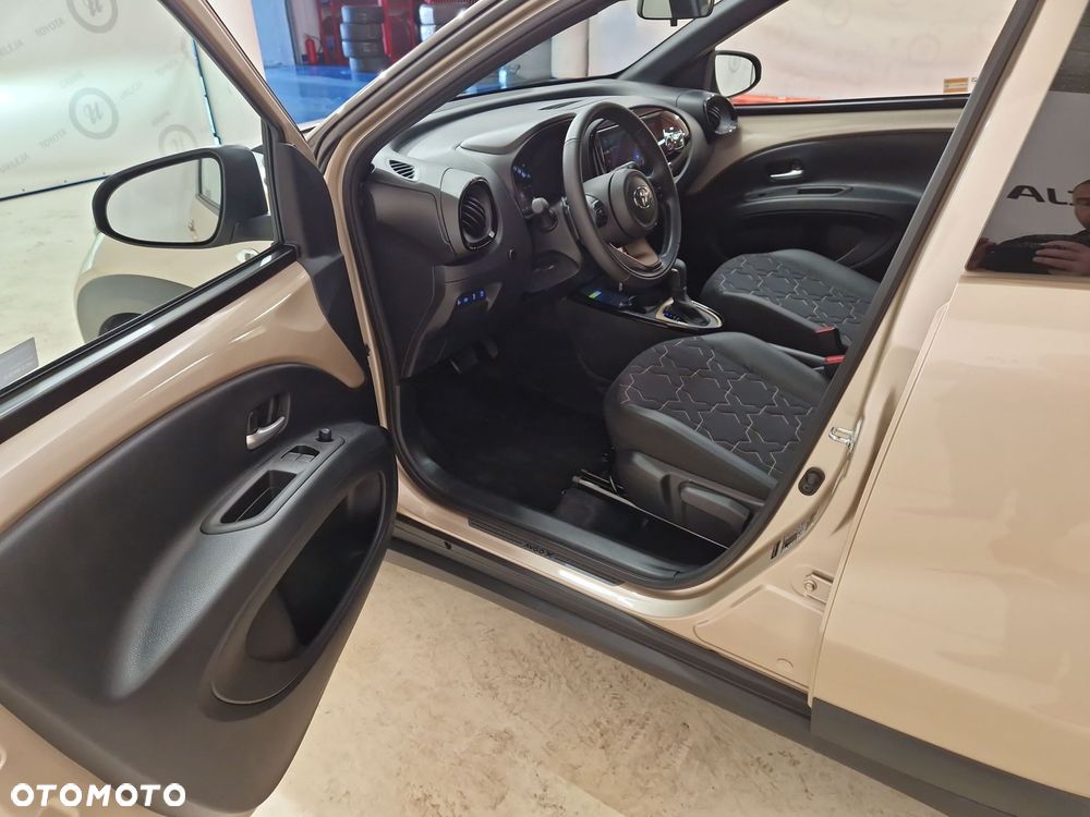 Toyota Aygo X - 10
