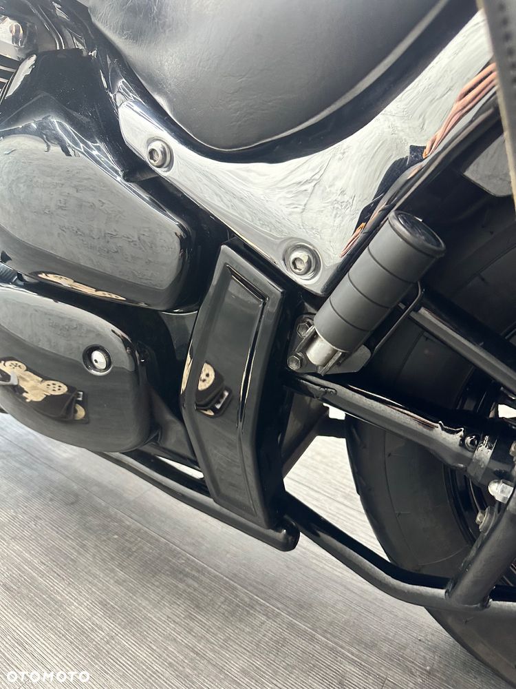Suzuki Intruder - 28