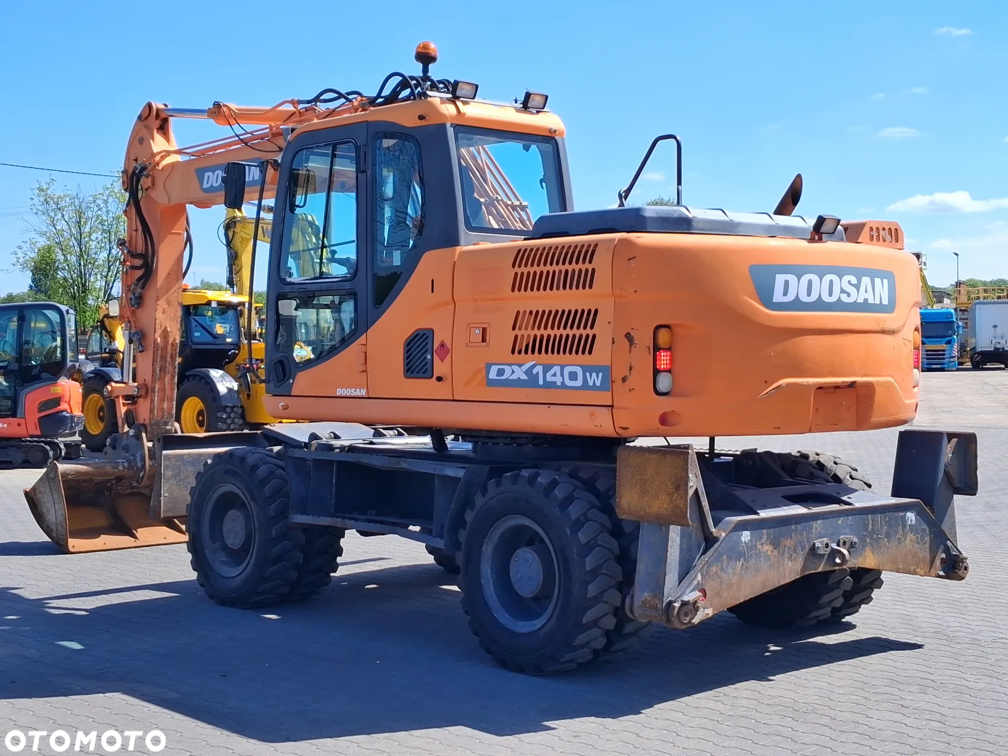 Doosan DX 140 W - 3 - 3