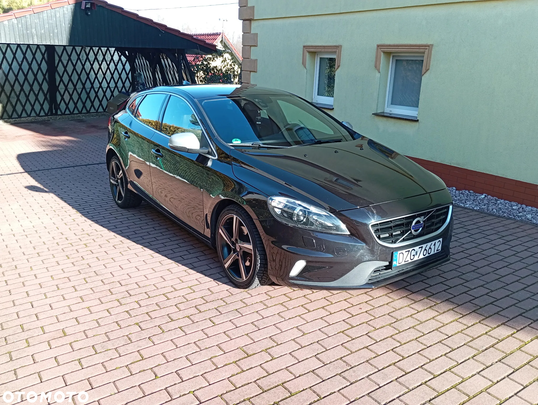 Volvo V40 D2 Drive-E R-Design Momentum - 2