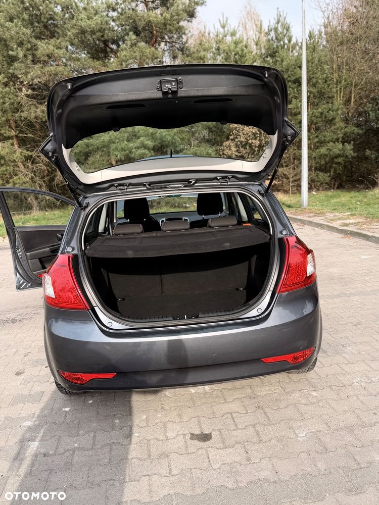 Kia Ceed 1.6 L - 7