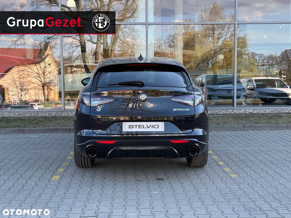 Alfa Romeo Stelvio - 5