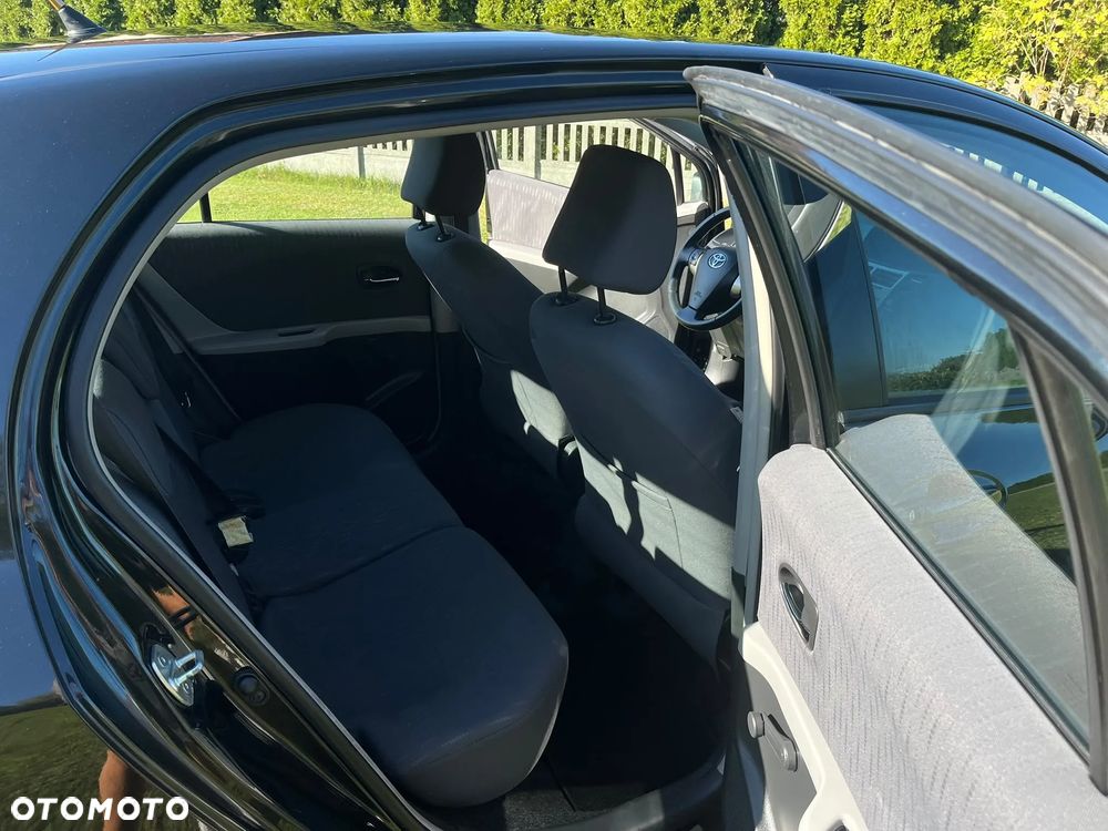Toyota Yaris - 23