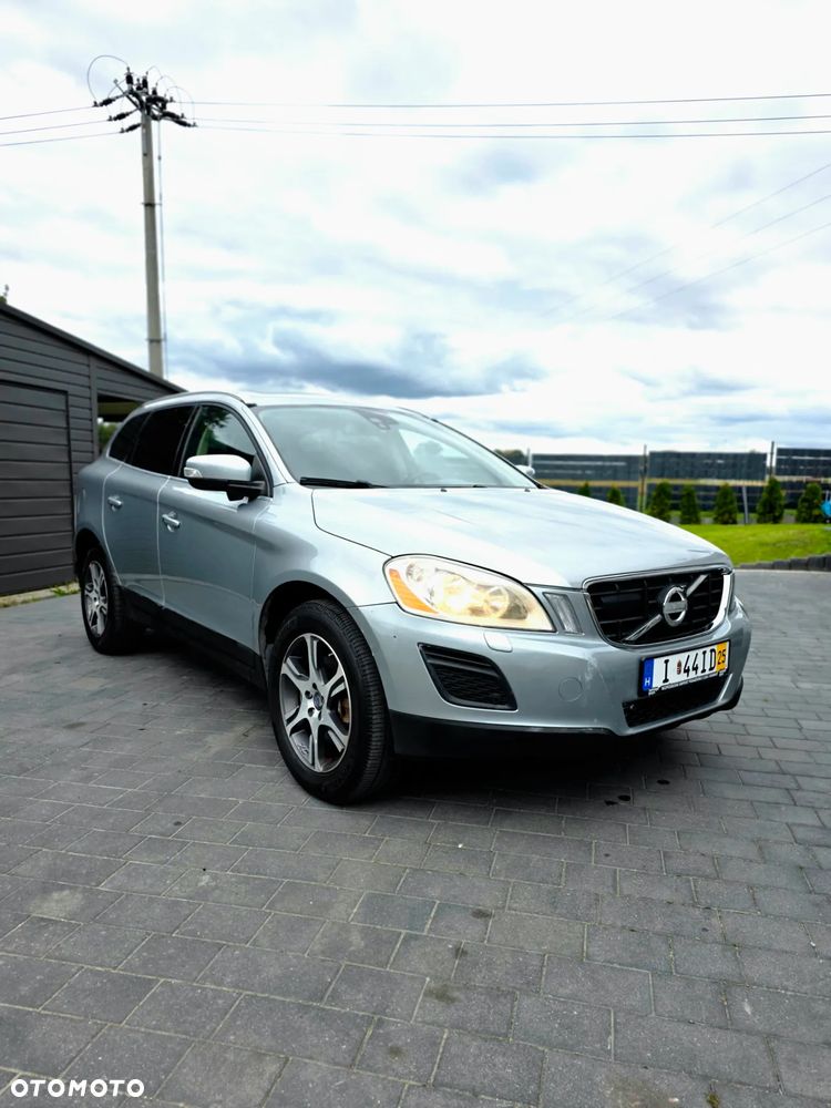 Volvo XC 60 T6 AWD Momentum - 3