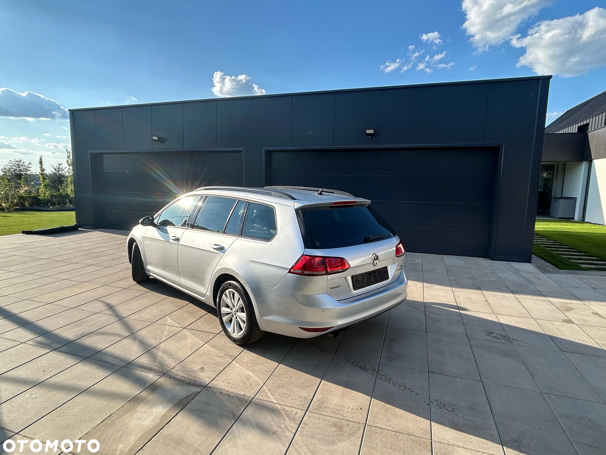 Volkswagen Golf - 11
