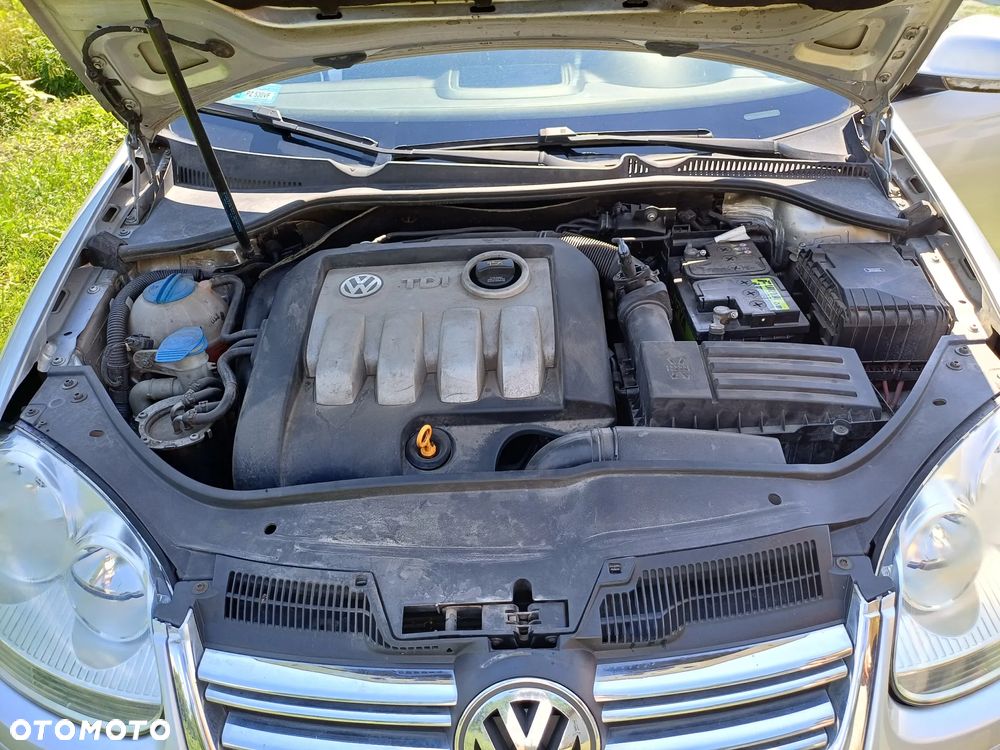 Volkswagen Jetta 1.9 TDI Comfortline - 9