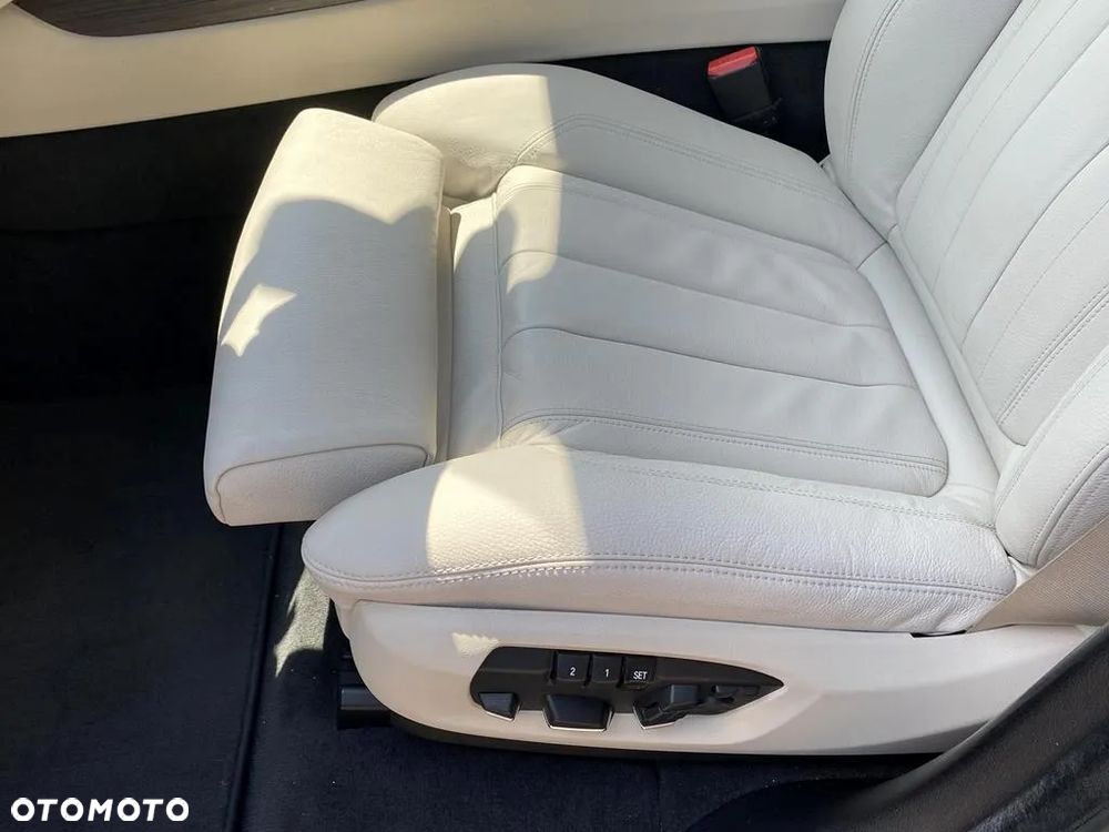 BMW X5 xDrive30d - 26