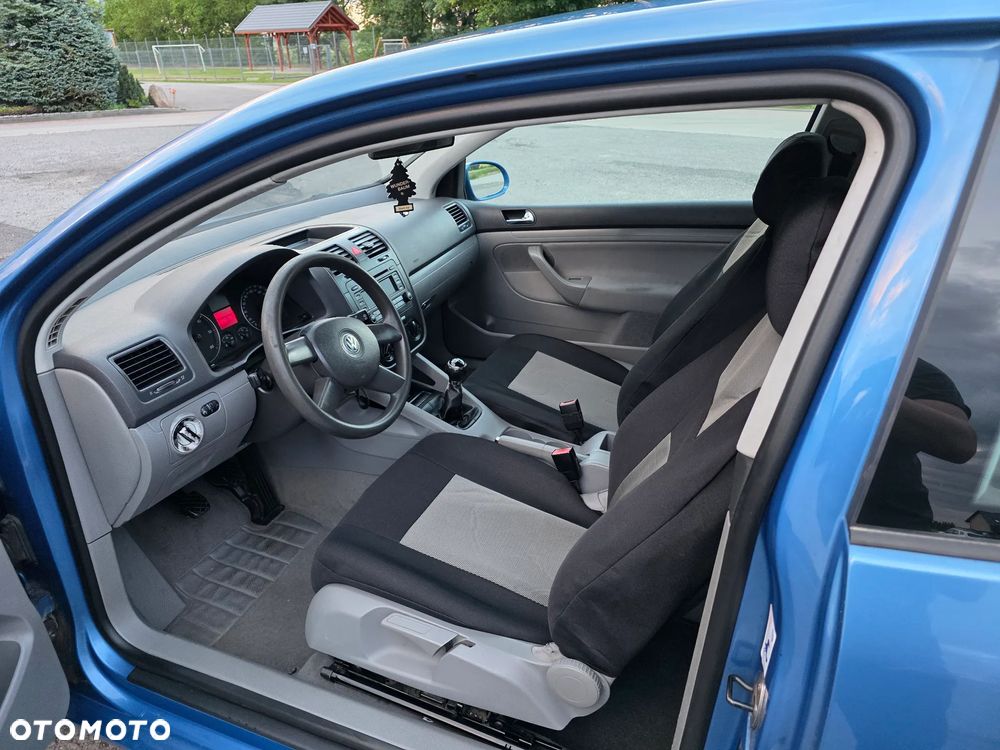Volkswagen Golf - 14
