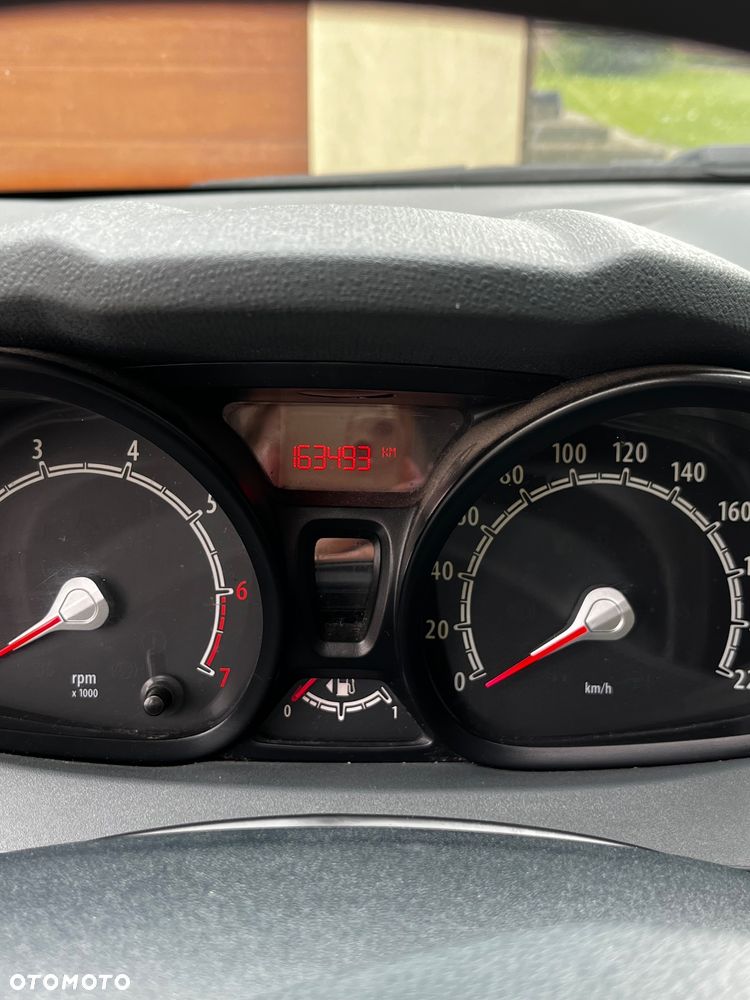 Ford Fiesta - 15