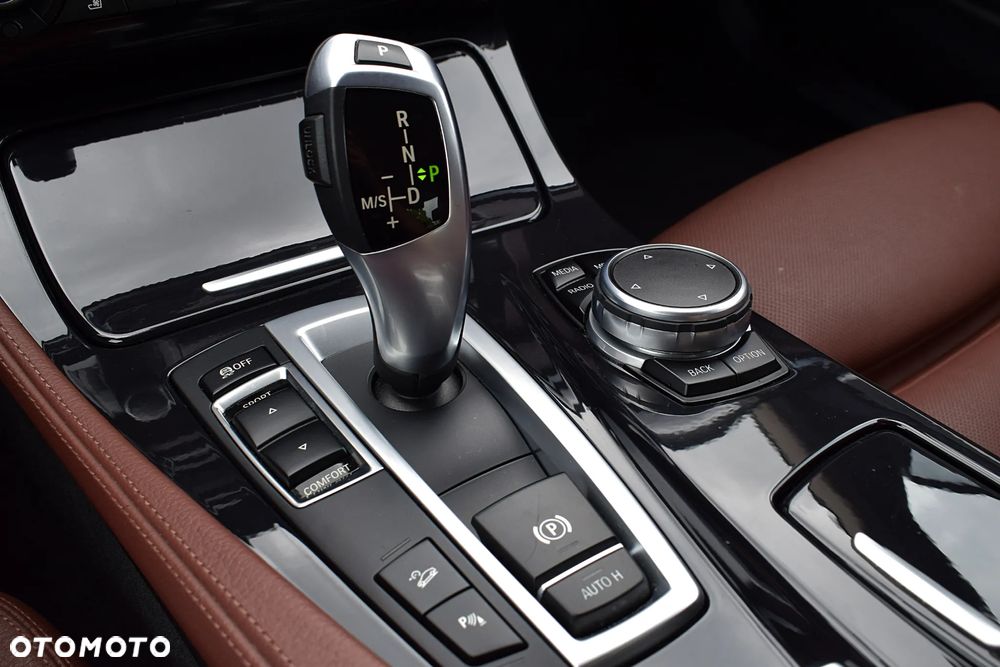 BMW Seria 5 535i xDrive Luxury Line - 18