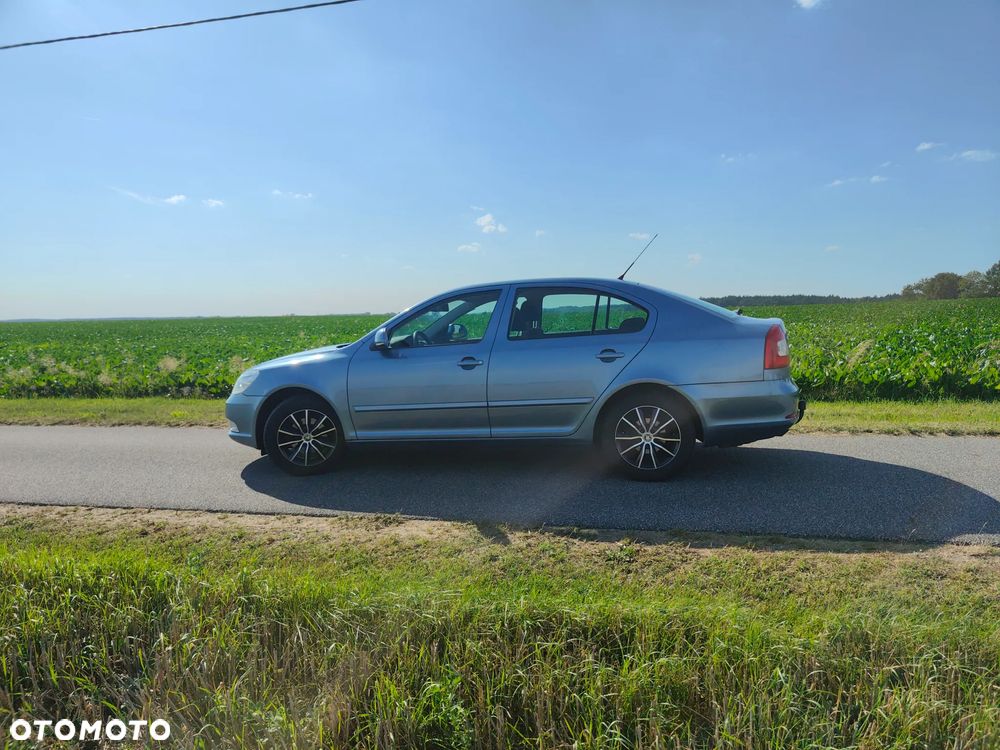 Skoda Octavia 1.6 Ambition - 6