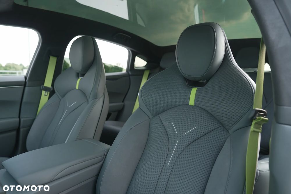 XPeng P7 AWD Performance - 9