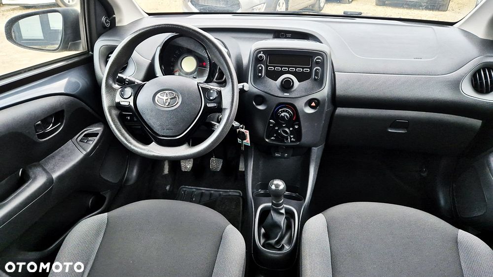 Toyota Aygo x-final - 36