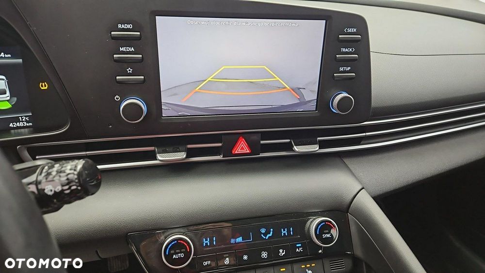 Hyundai Elantra 1.6 Smart - 21
