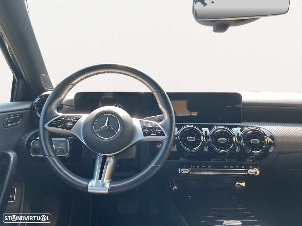 Mercedes-Benz A 250 — fotografia 11