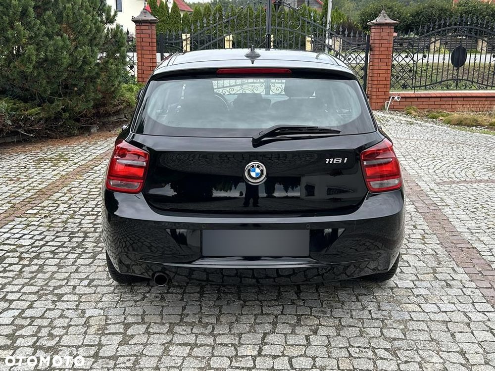 BMW Seria 1 116i - 4