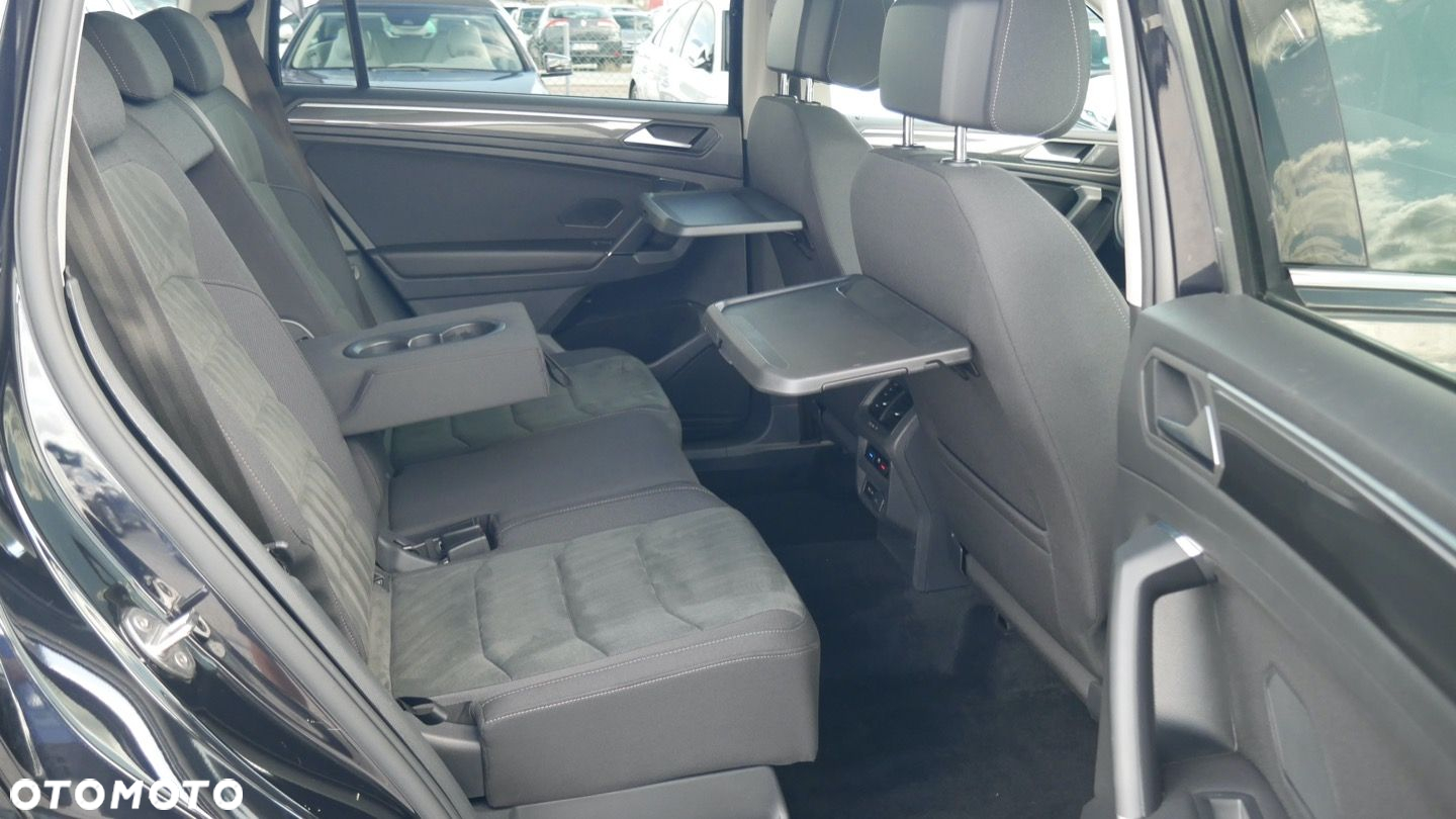 Volkswagen Tiguan Allspace - 17