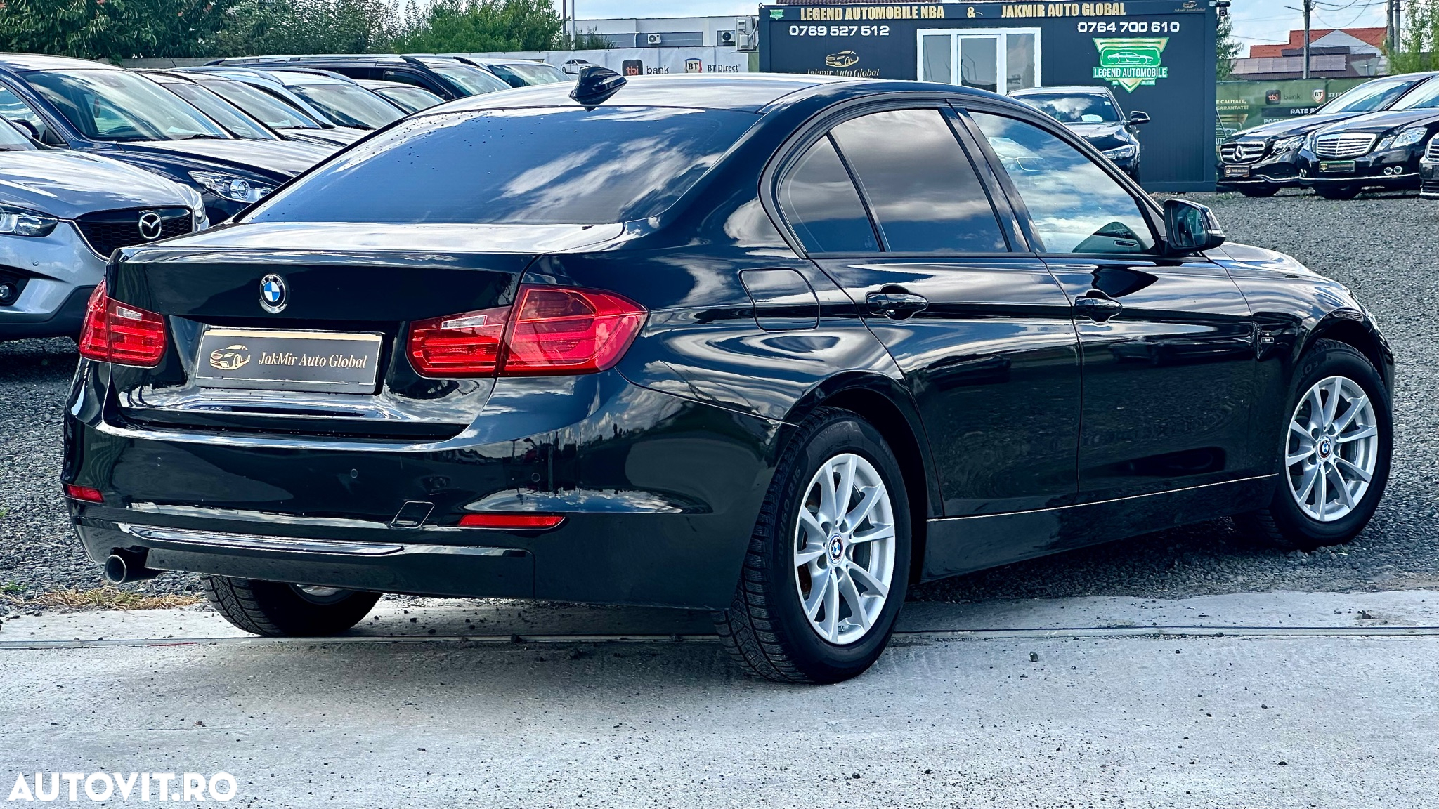 BMW Seria 3 318d Touring Blue Performance Sport Line - 2