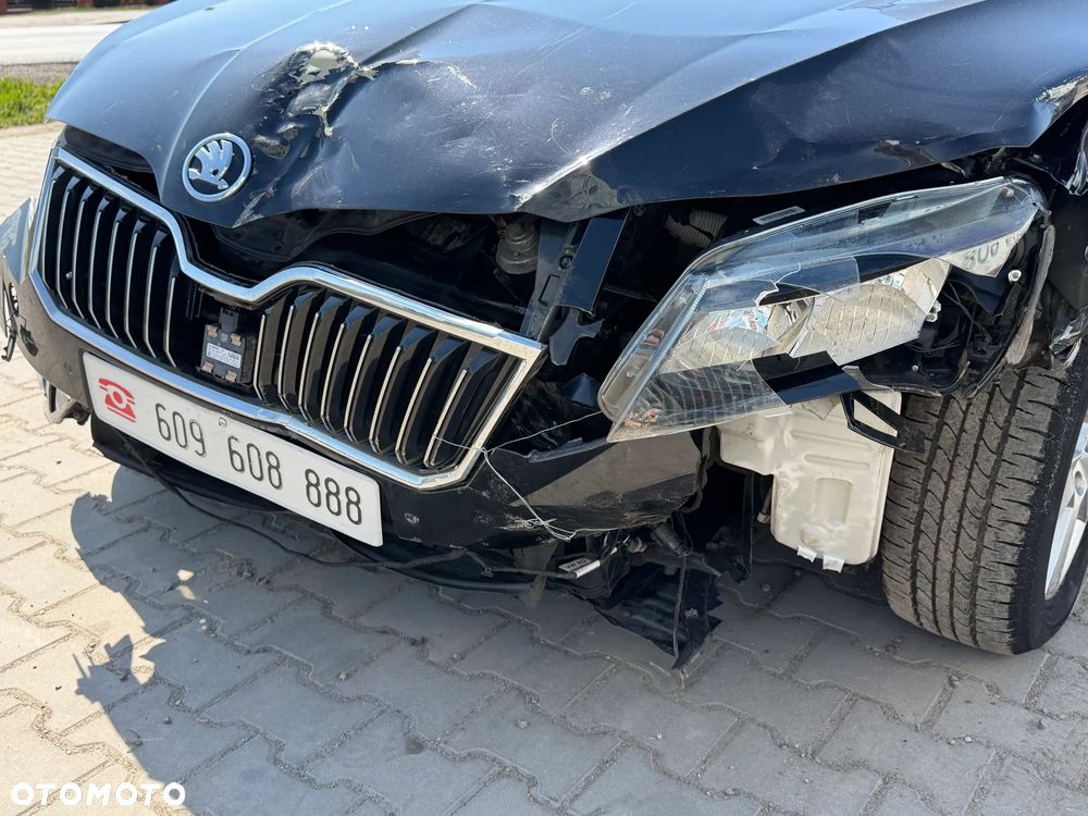 Skoda Superb 1.6 TDI GreenLine - 10