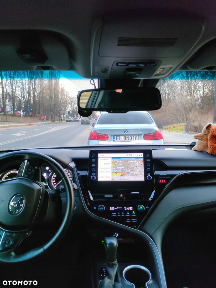Toyota Camry - 12