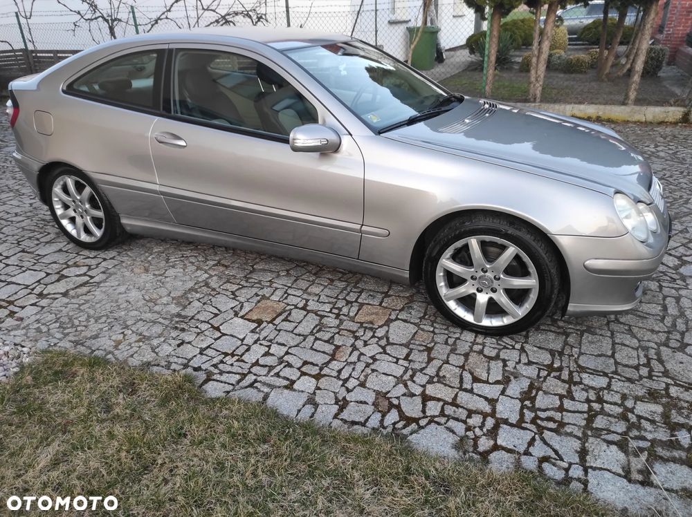 Mercedes-Benz Klasa C 230 - 22