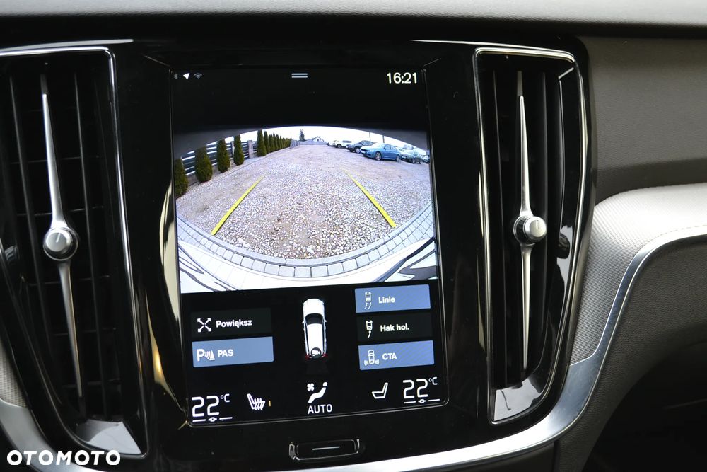 Volvo V60 B3 B R-Design - 34