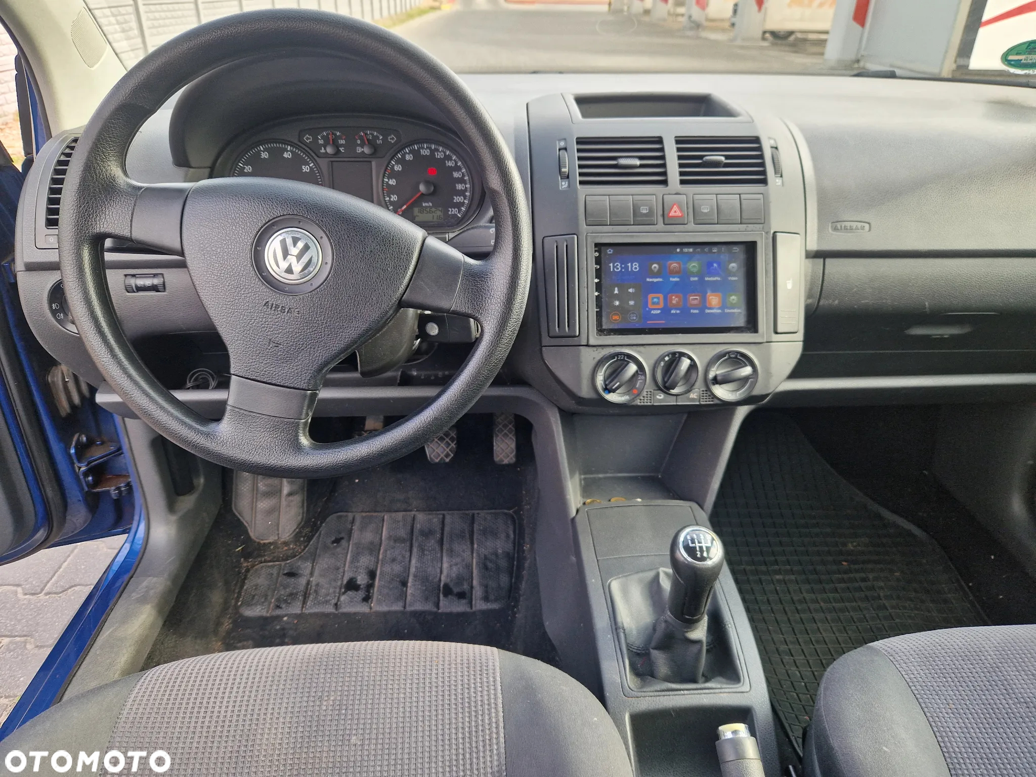 Volkswagen Polo 1.4 16V Comfortline - 15