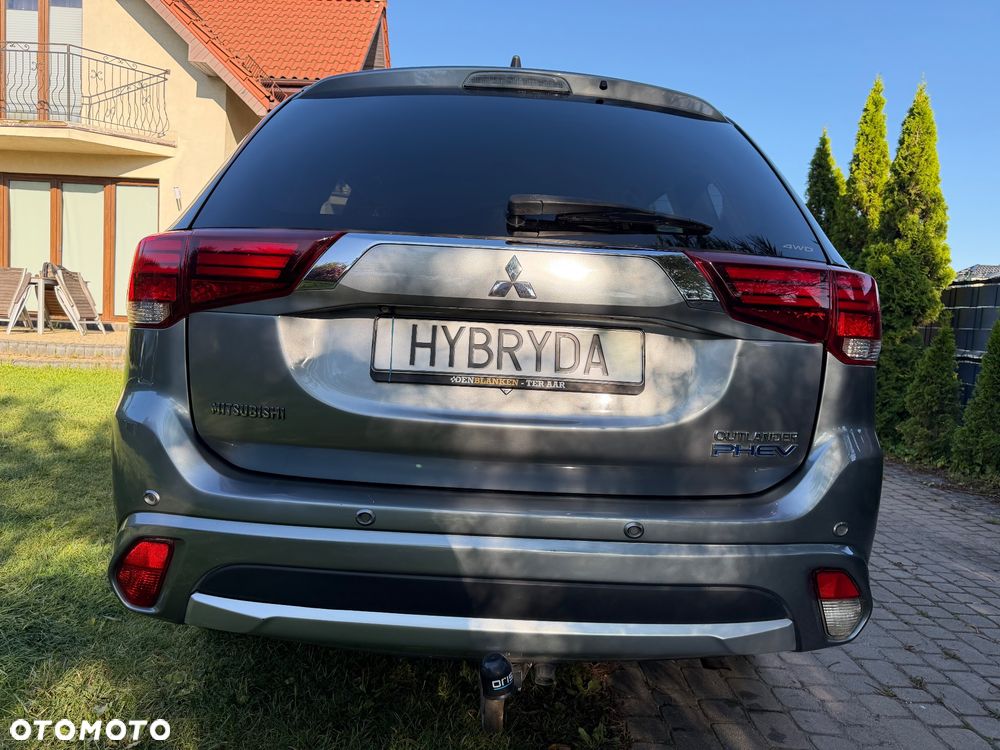 Mitsubishi Outlander Intense + - 28