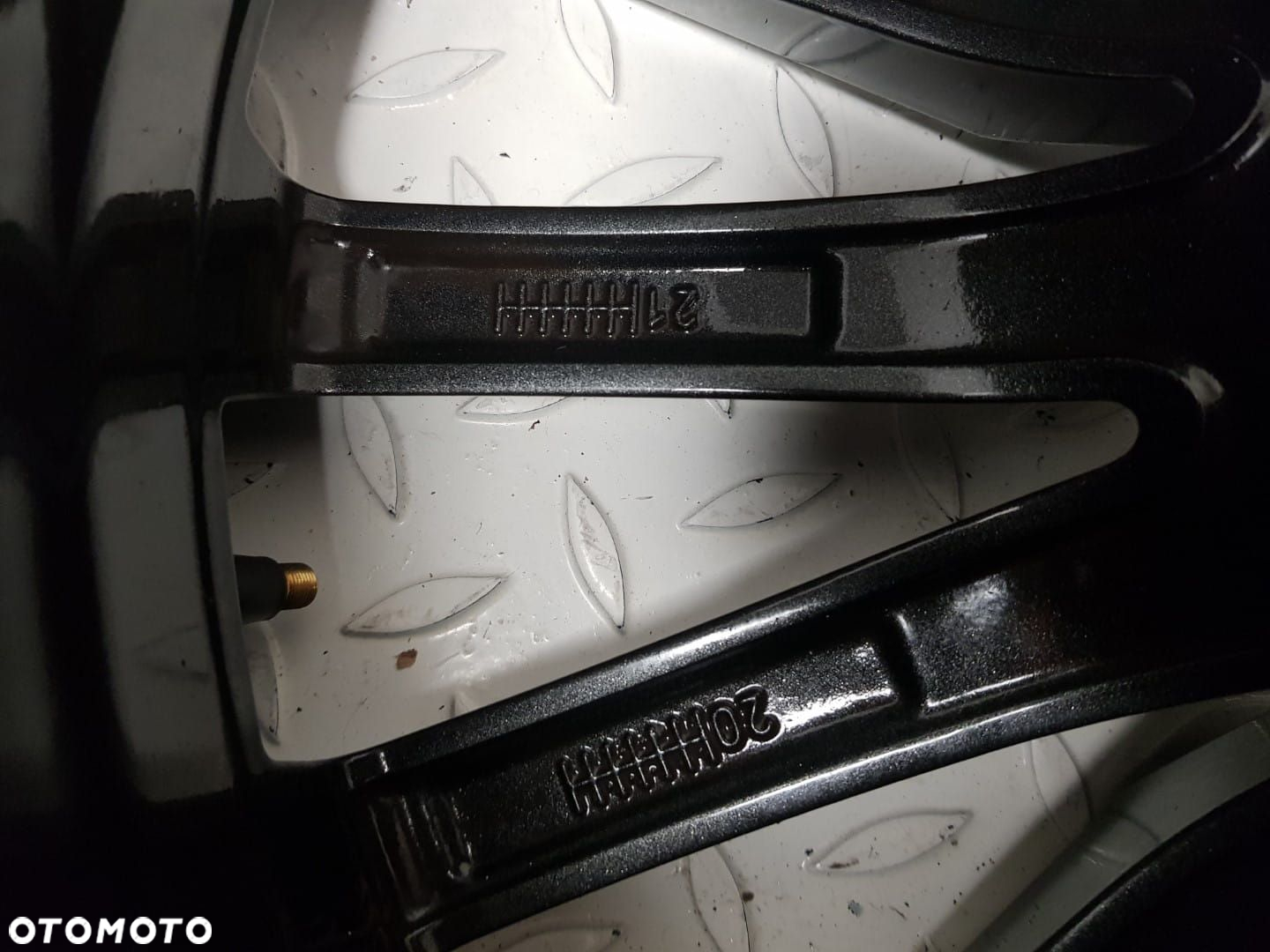 FELGA ALUMINIOWA AUDI A4 B9 A5 F5 8.5J X 19 ET32 5 x 112 8W0601025AN - 6