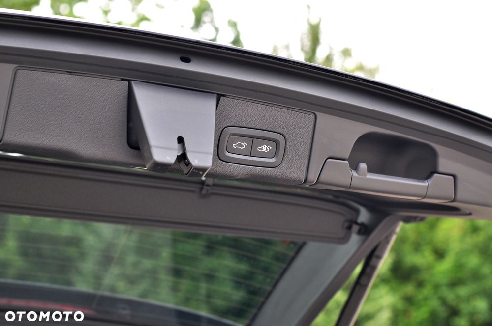 Volvo XC 60 B4 D Geartronic RDesign - 25