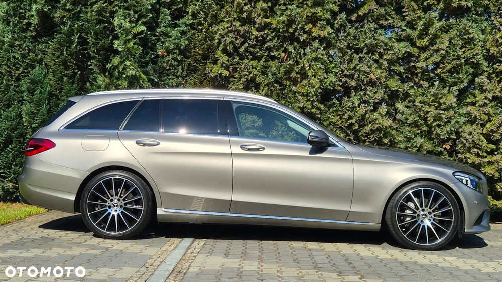 Mercedes-Benz Klasa C 300 d 9G-TRONIC Avantgarde - 13