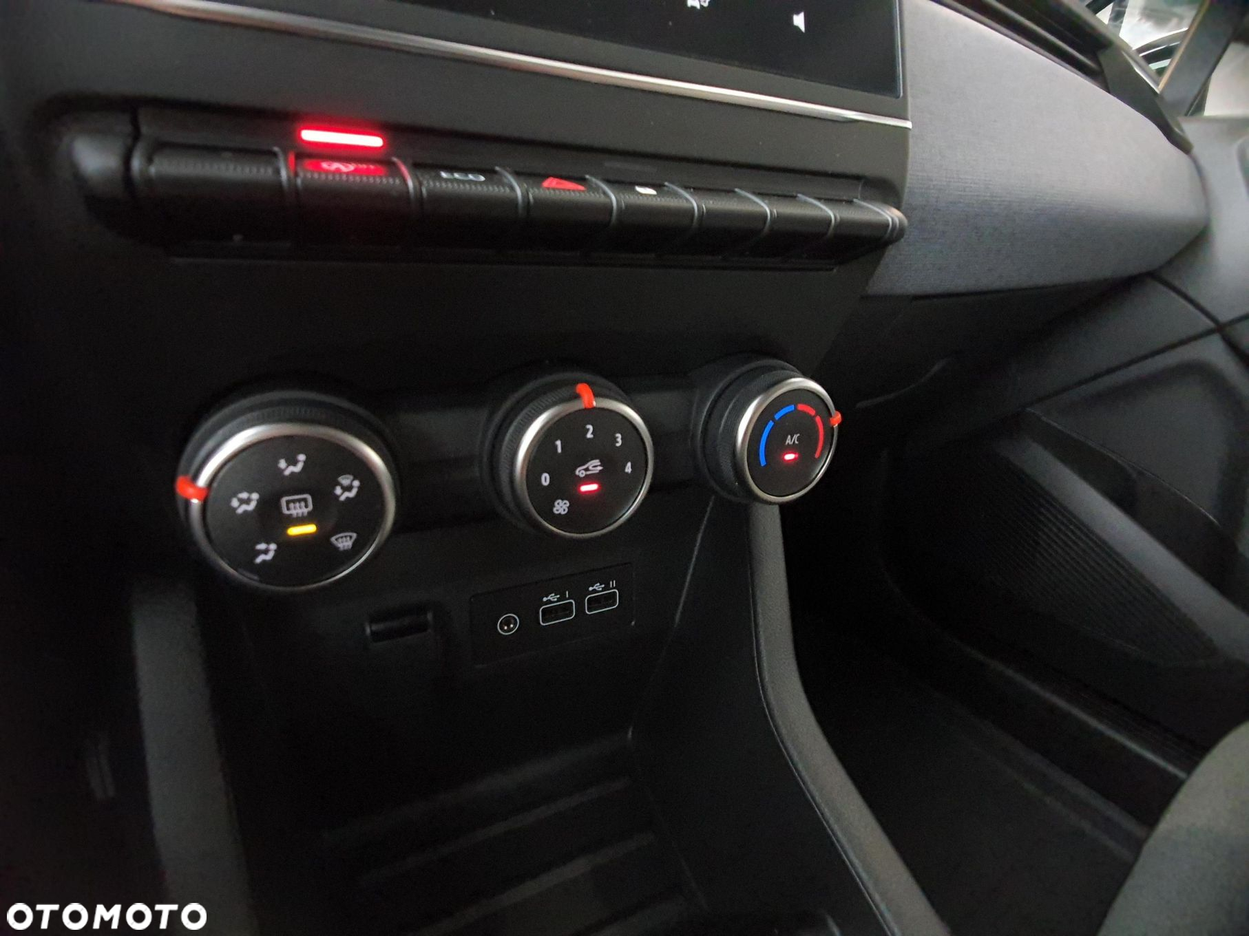 Renault Clio 1.0 TCe Evolution - 11