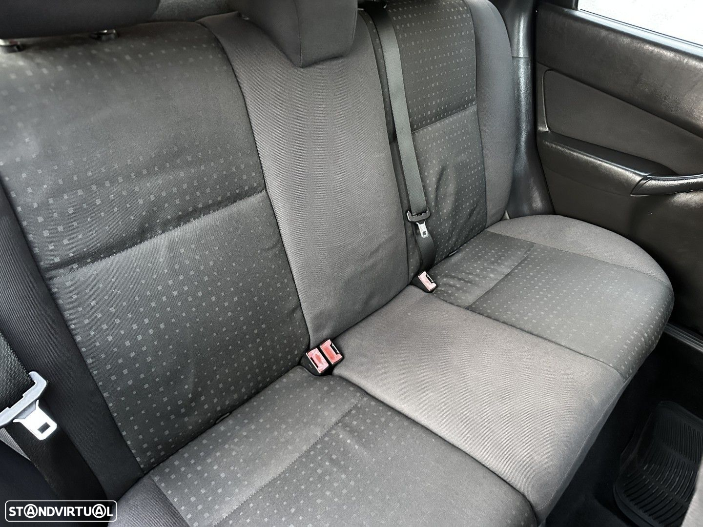 Ford Focus 1.8 TDdi Ghia - 17