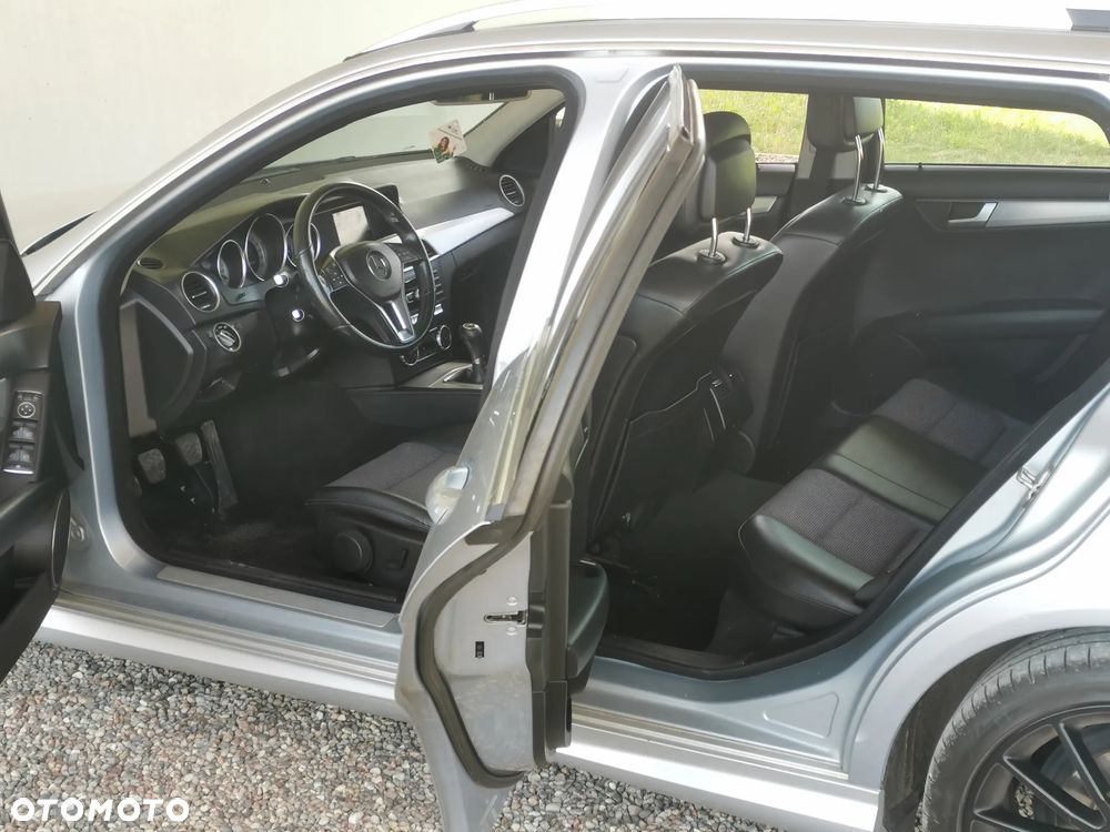 Mercedes-Benz Klasa C 200 CDI BlueEff Elegance - 16