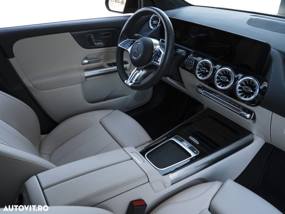 Mercedes-Benz GLA 250 e - 12