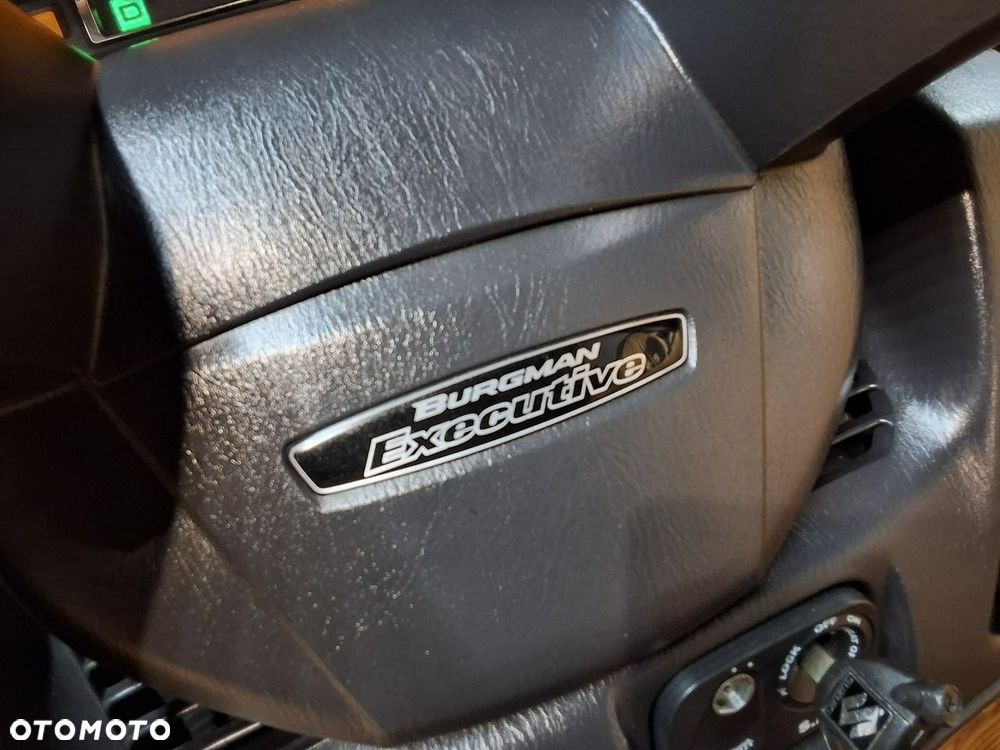 Suzuki Burgman - 16